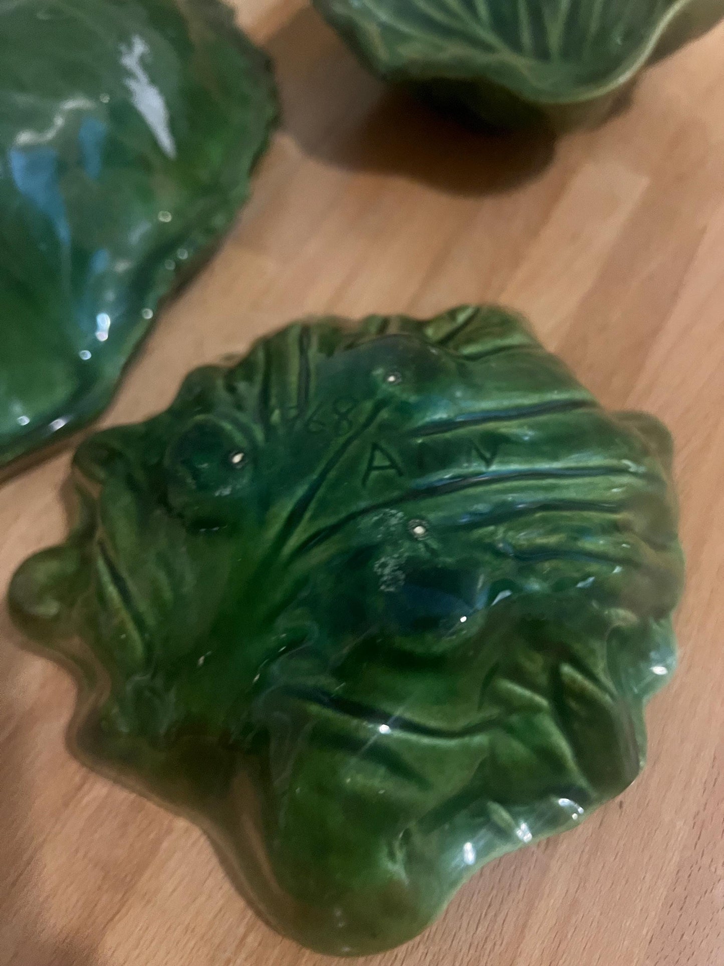 Vintage 1968 Handmade Cabbageware Salad Set – 6-piece Majolica-Style Green Leaf Bowls