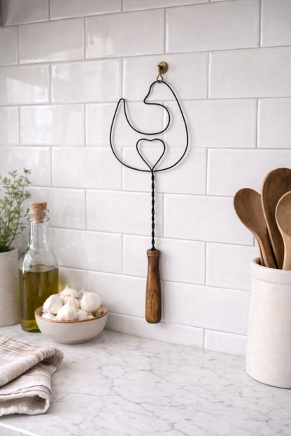 Antique Wire Rug Beater | Dove & Heart