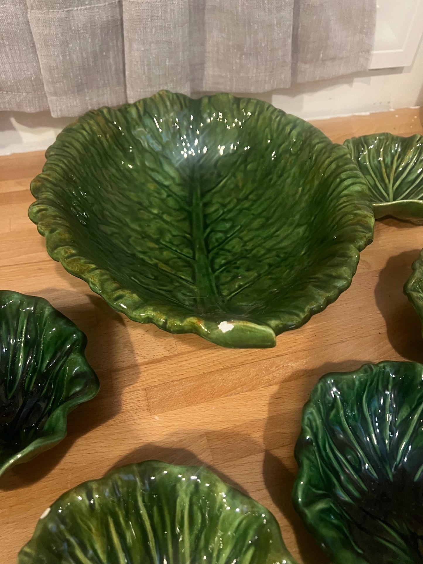 Vintage 1968 Handmade Cabbageware Salad Set – 6-piece Majolica-Style Green Leaf Bowls