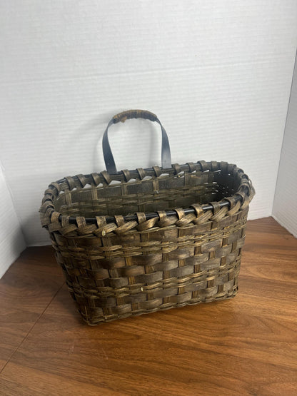 Rustic Woven Wall Basket – Dark Farmhouse Hanging Storage