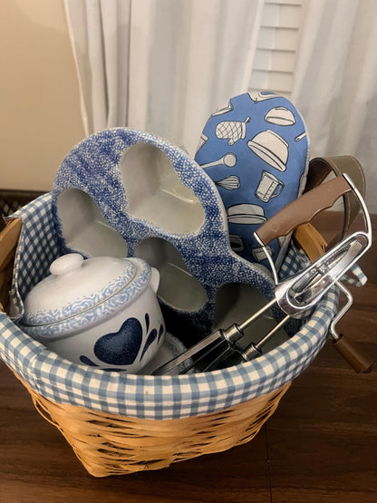 Vintage Blue Kitchen Baking Gift Set – Heart Mold, Crocks, Mixer & Basket