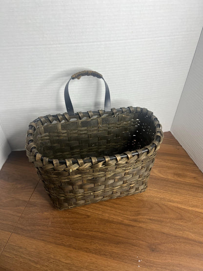 Rustic Woven Wall Basket – Dark Farmhouse Hanging Storage