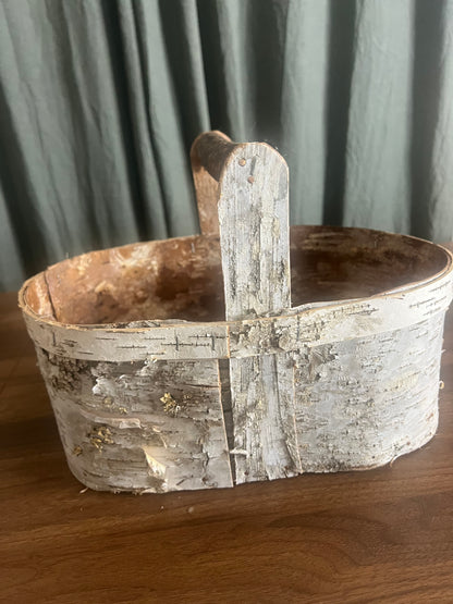 Vintage Rustic Oval Wooden Caddy