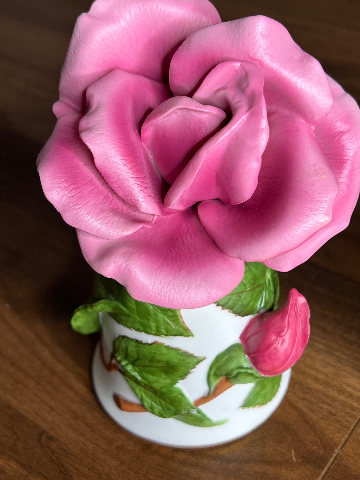 Pair of Porcelain Rose Flower Bells – “Prima Ballerina” & “Dearest” by Leslie Greenwood (1986)