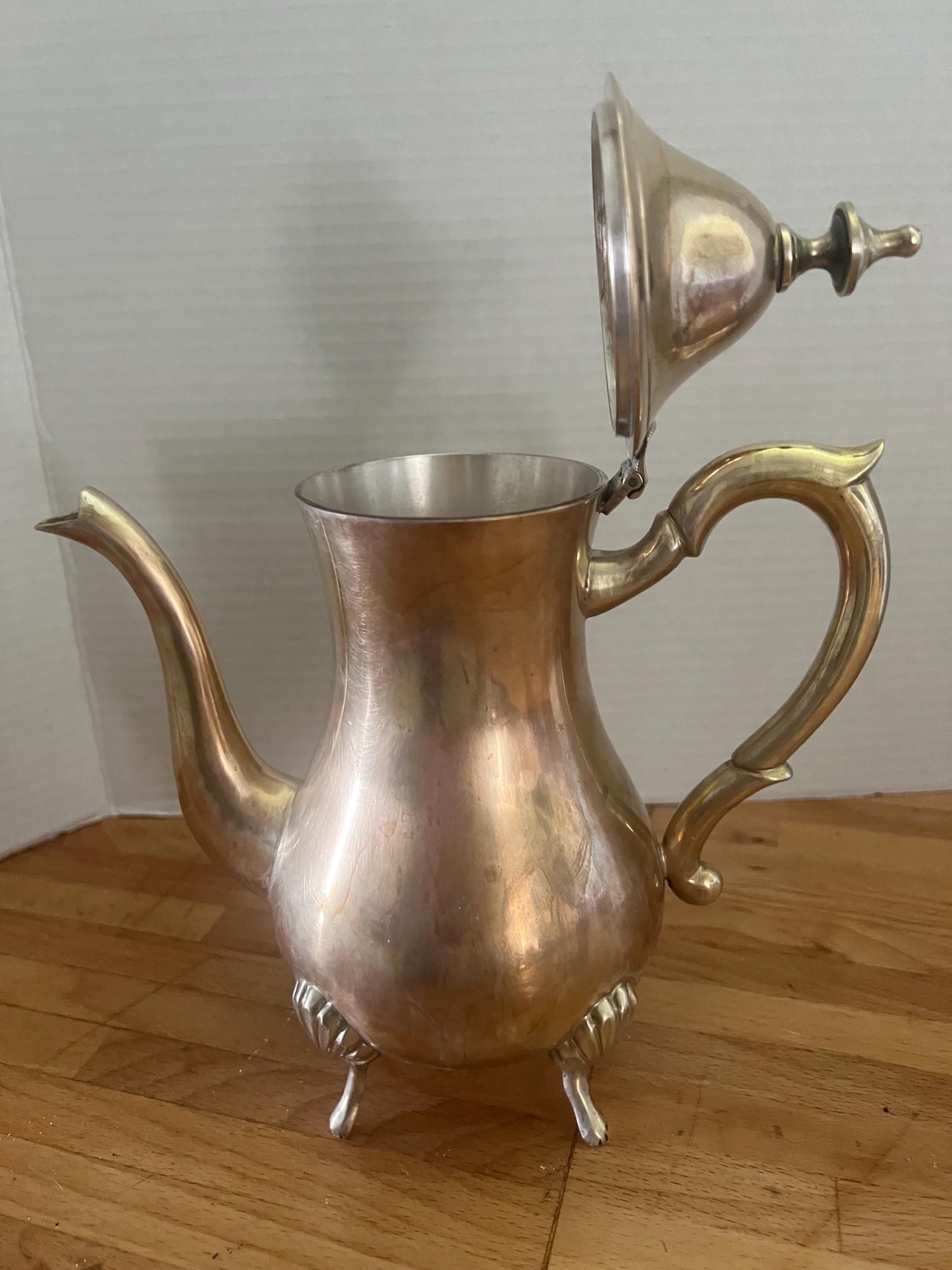 Vintage Silverplate Coffee Pot & Sugar Bowl Set – Shell Footed, Mid-Century Tea Service